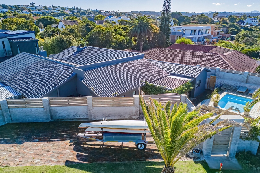 6 Bedroom Property for Sale in Seaside Longships Western Cape